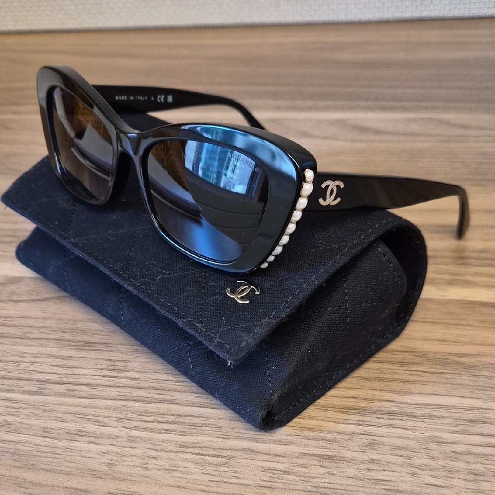 CHANEL Black Sunglasses with Pearl Accent